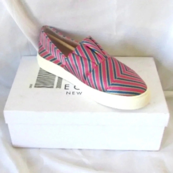 Cecelia New York Rooney Slip On Loafer Shoes Pink Blue-NIB Size 8.5M - Picture 2 of 5